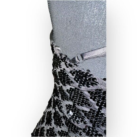 NWOT City Triangles Womens Black Sequin Mini Dress Size XS Juniors - Picture 10 of 12